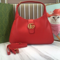 Gucci Shopping Bags